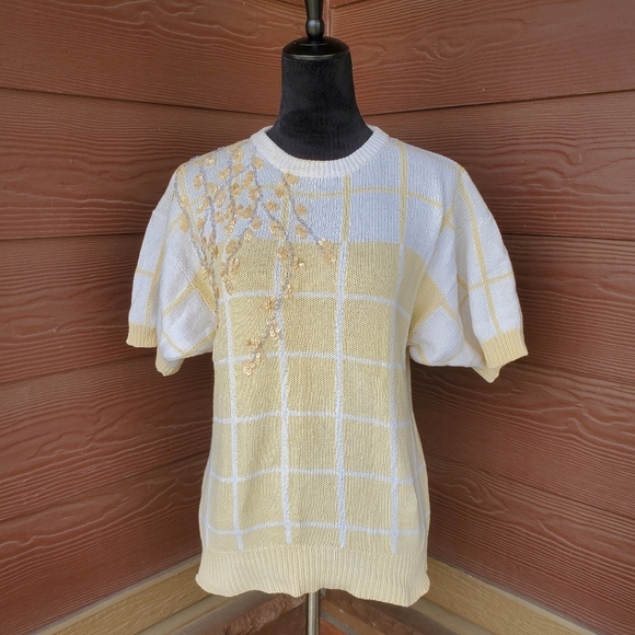 La Relle Women's Yellow and White Short Sleeve Embellished Vintage Sweater MED - Picture 1 of 16